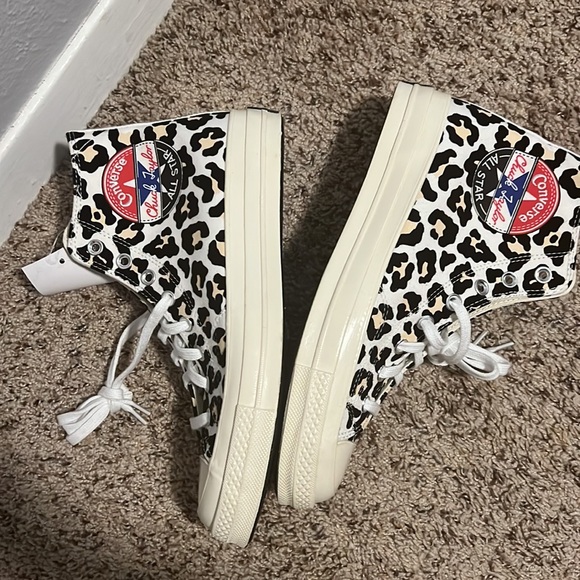 Brand new cheetah converse never worn - Picture 2 of 5